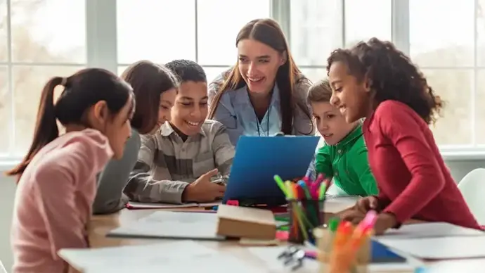 Manage School Using Through SoftMedics